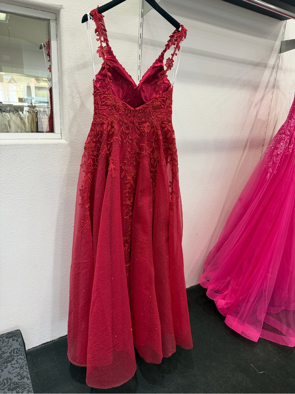 Elegant Red Embroidered V-Neck Evening Gown - Picture 6 of 8